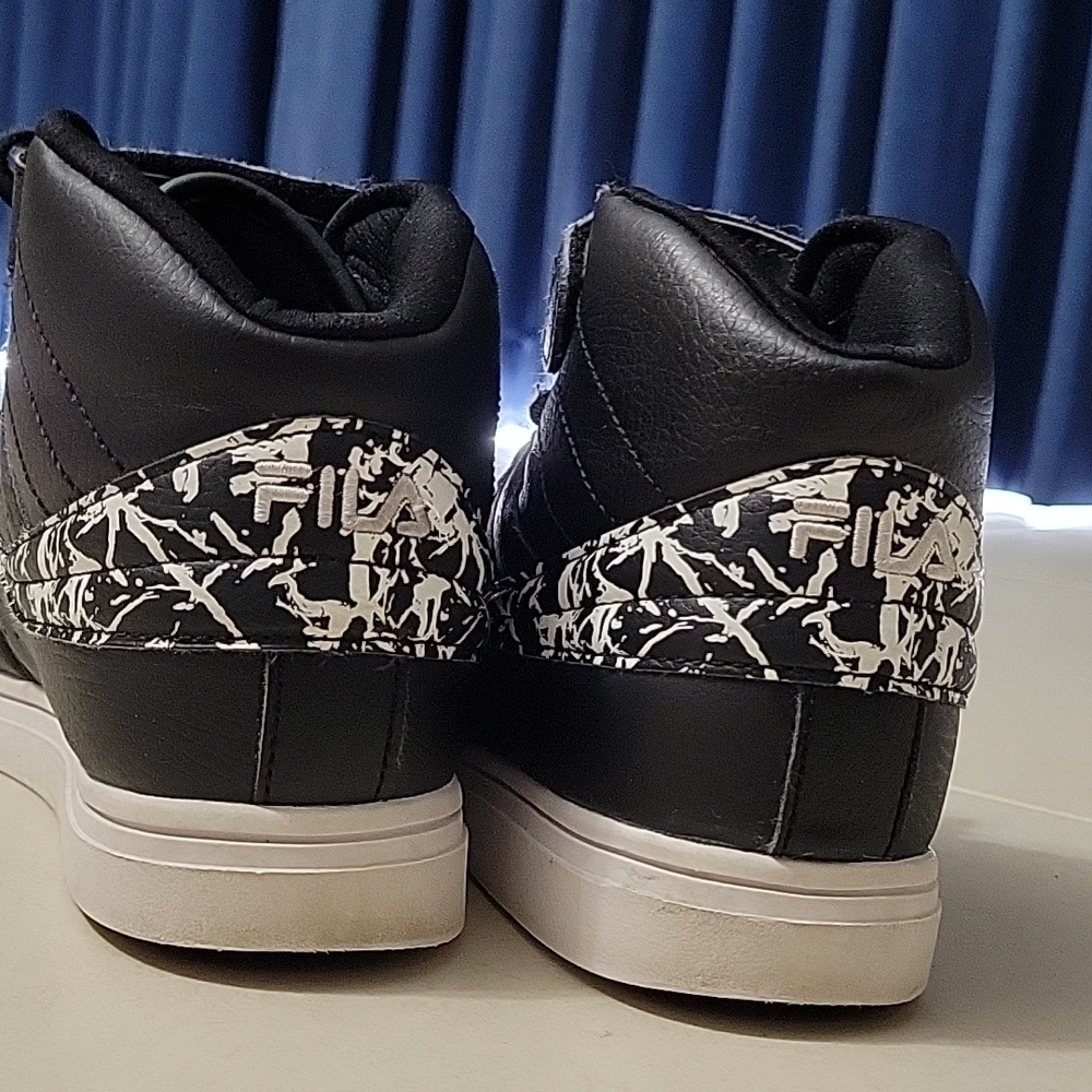 Shoes - Picture 3 of 3